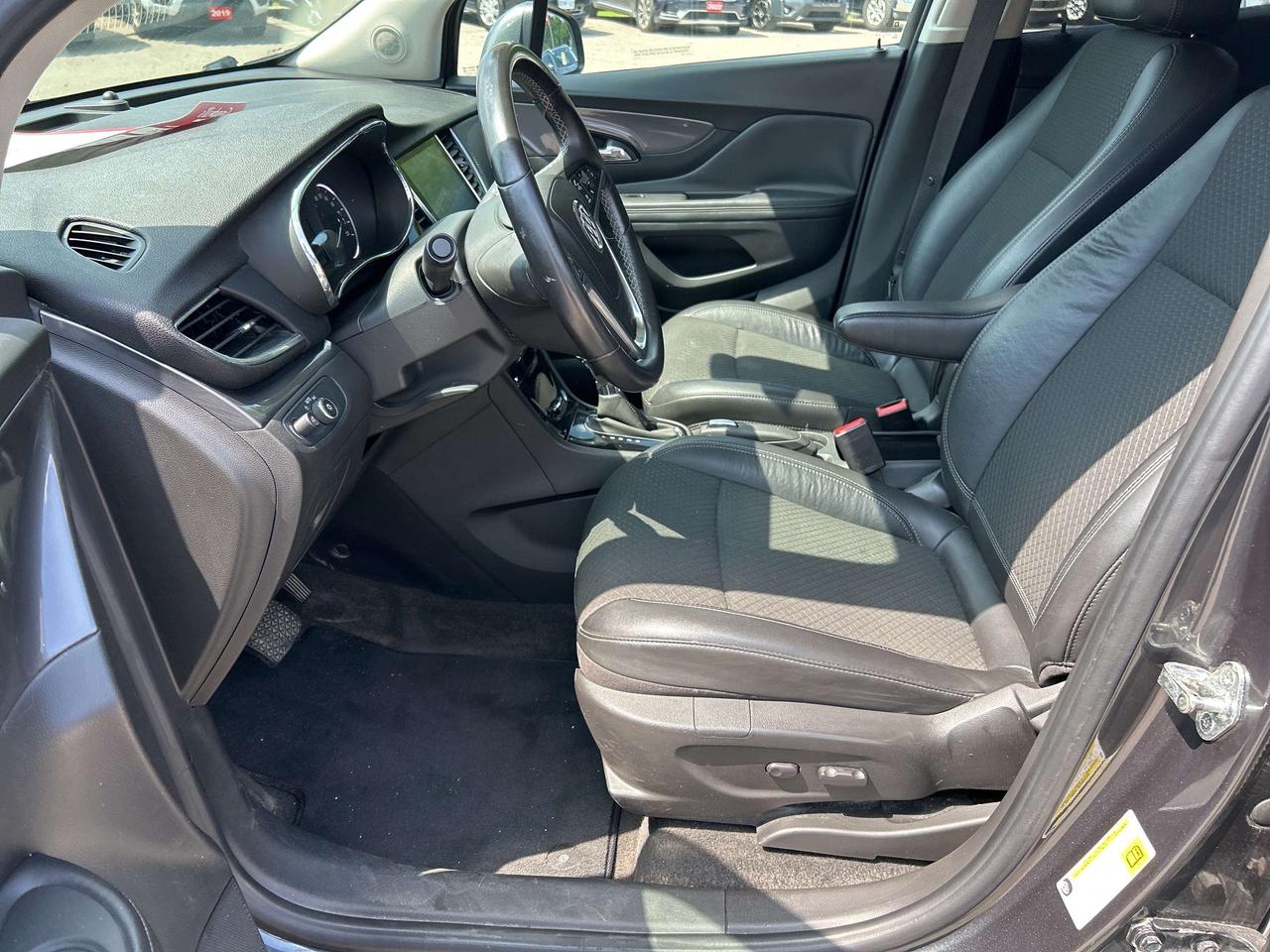 2017 Buick Encore PREFERRED, CLEAN CARFAX, POWER SEATS, AWD! - Photo #14
