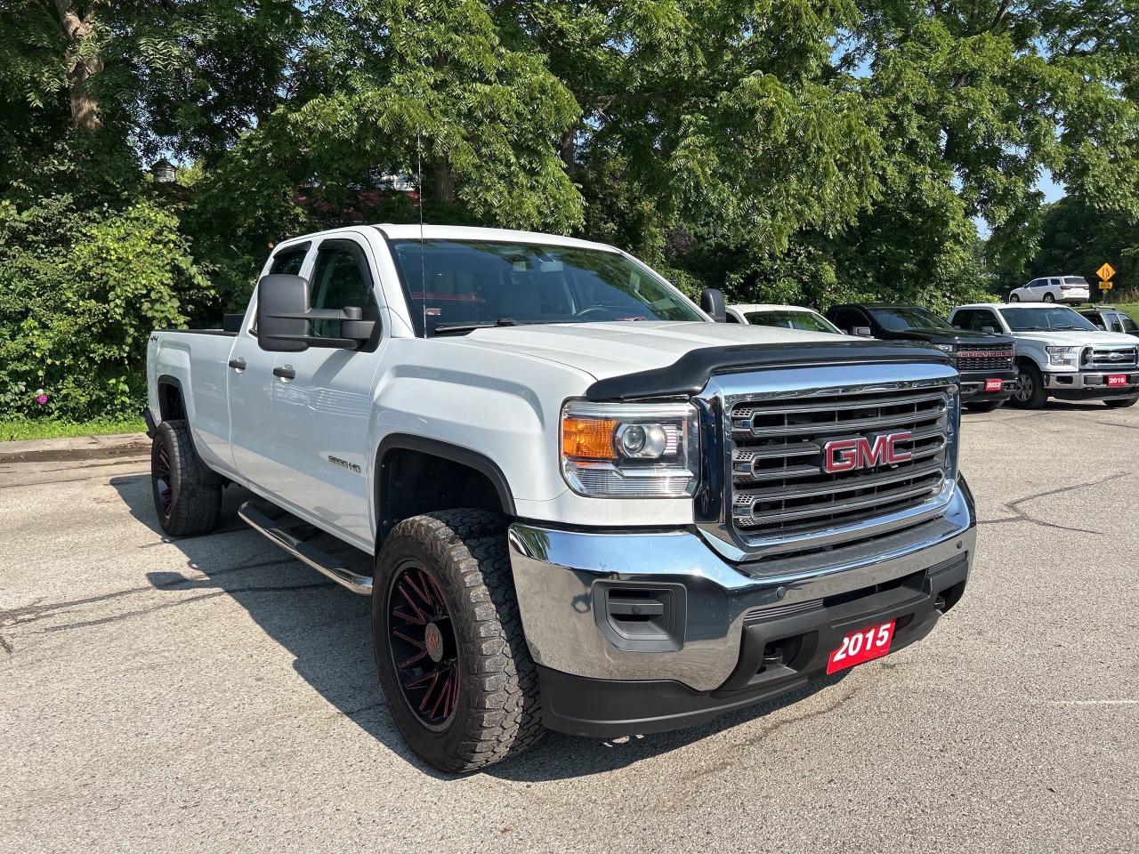 2015 GMC Sierra 2500 HD CLEAN CARFAX, 4X4, NATURAL GAS DUAL FUEL! - Photo #5