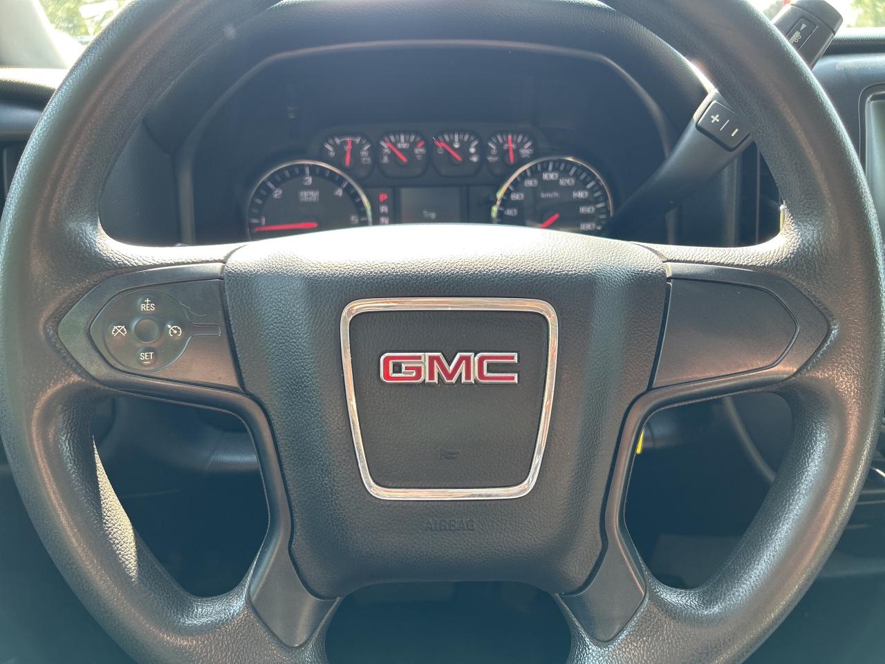 2015 GMC Sierra 2500 HD CLEAN CARFAX, 4X4, NATURAL GAS DUAL FUEL! - Photo #14