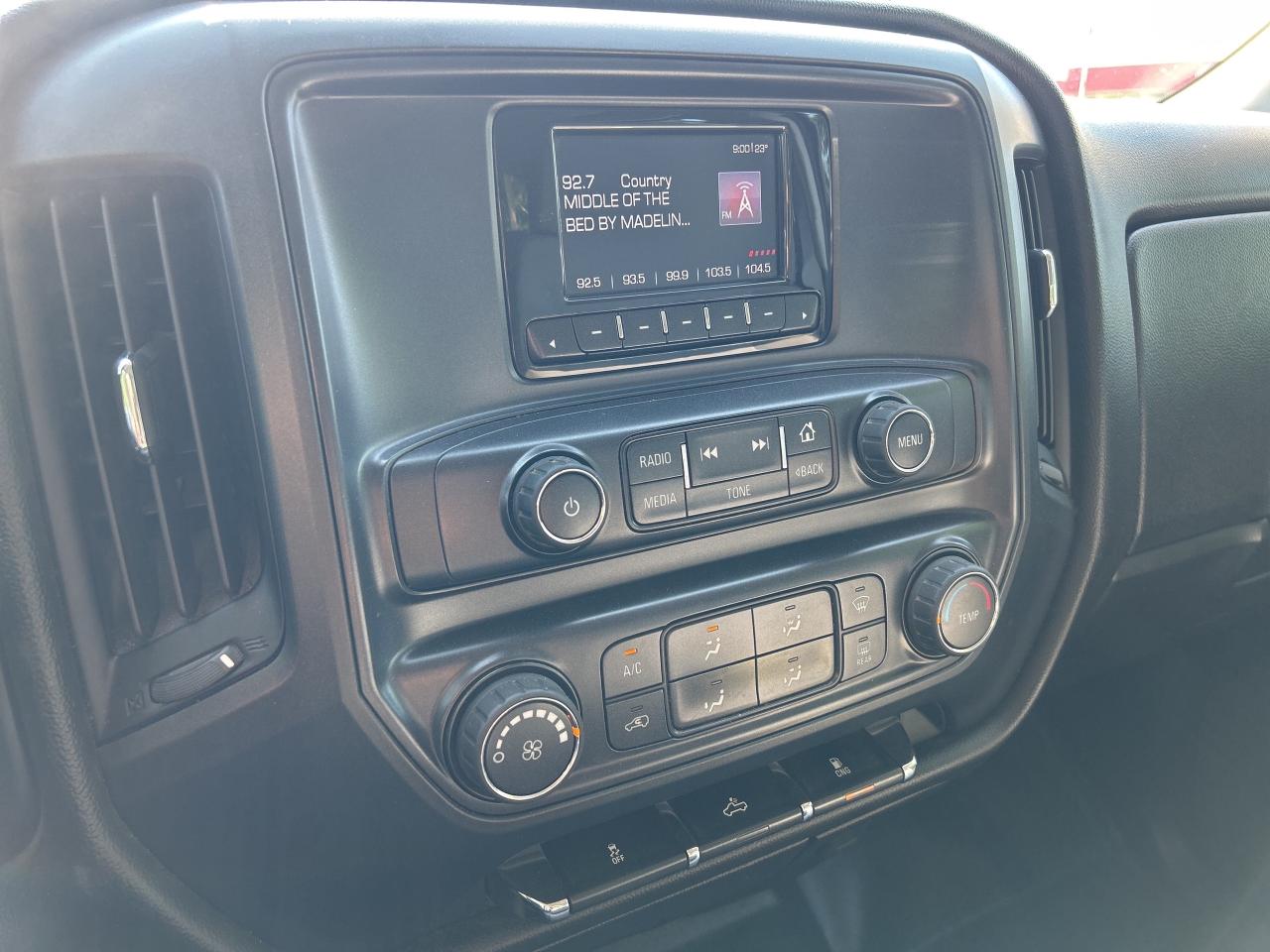 2015 GMC Sierra 2500 HD CLEAN CARFAX, 4X4, NATURAL GAS DUAL FUEL! - Photo #15