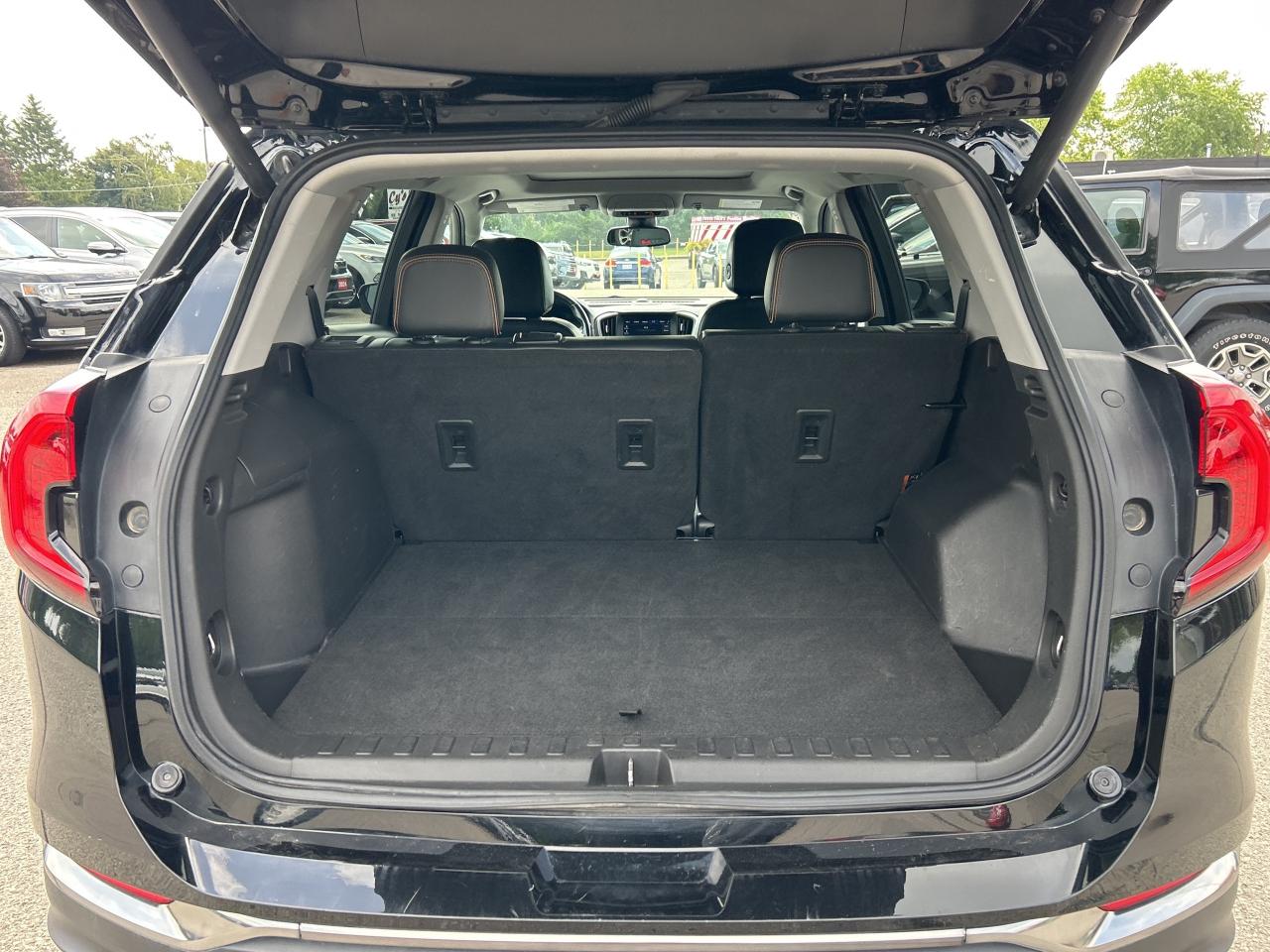 2022 GMC Terrain AT4, CLEAN CARFAX, REMOTE START, HEATED LEATHER! - Photo #6