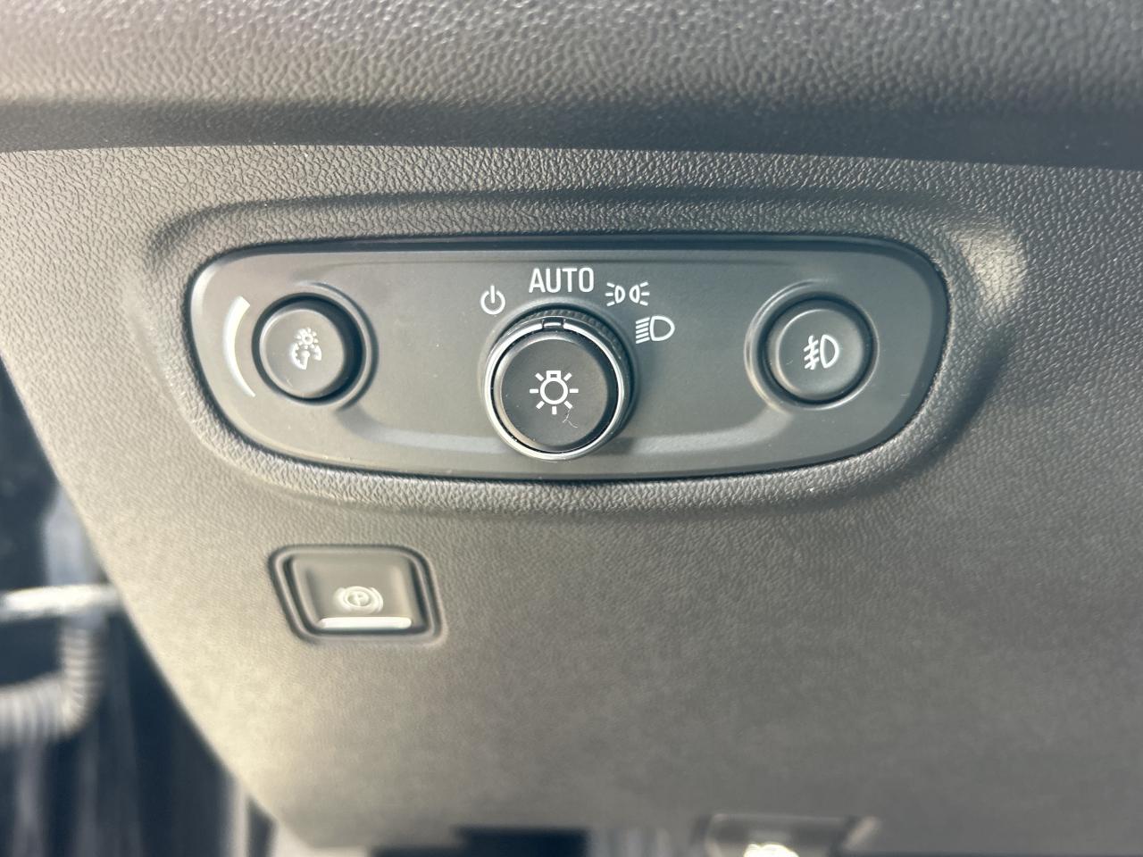 2022 GMC Terrain AT4, CLEAN CARFAX, REMOTE START, HEATED LEATHER! - Photo #17