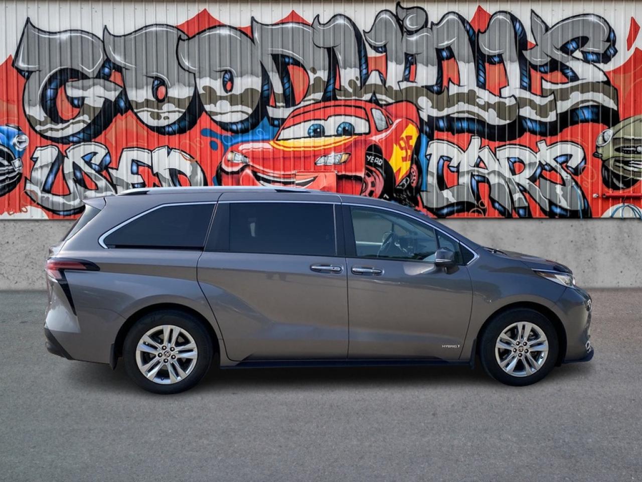 Used 2021 Toyota Sienna LIMITED, HYBRID, CLEAN CARFAX, DVD, HEATED LEATHER for sale in London, ON