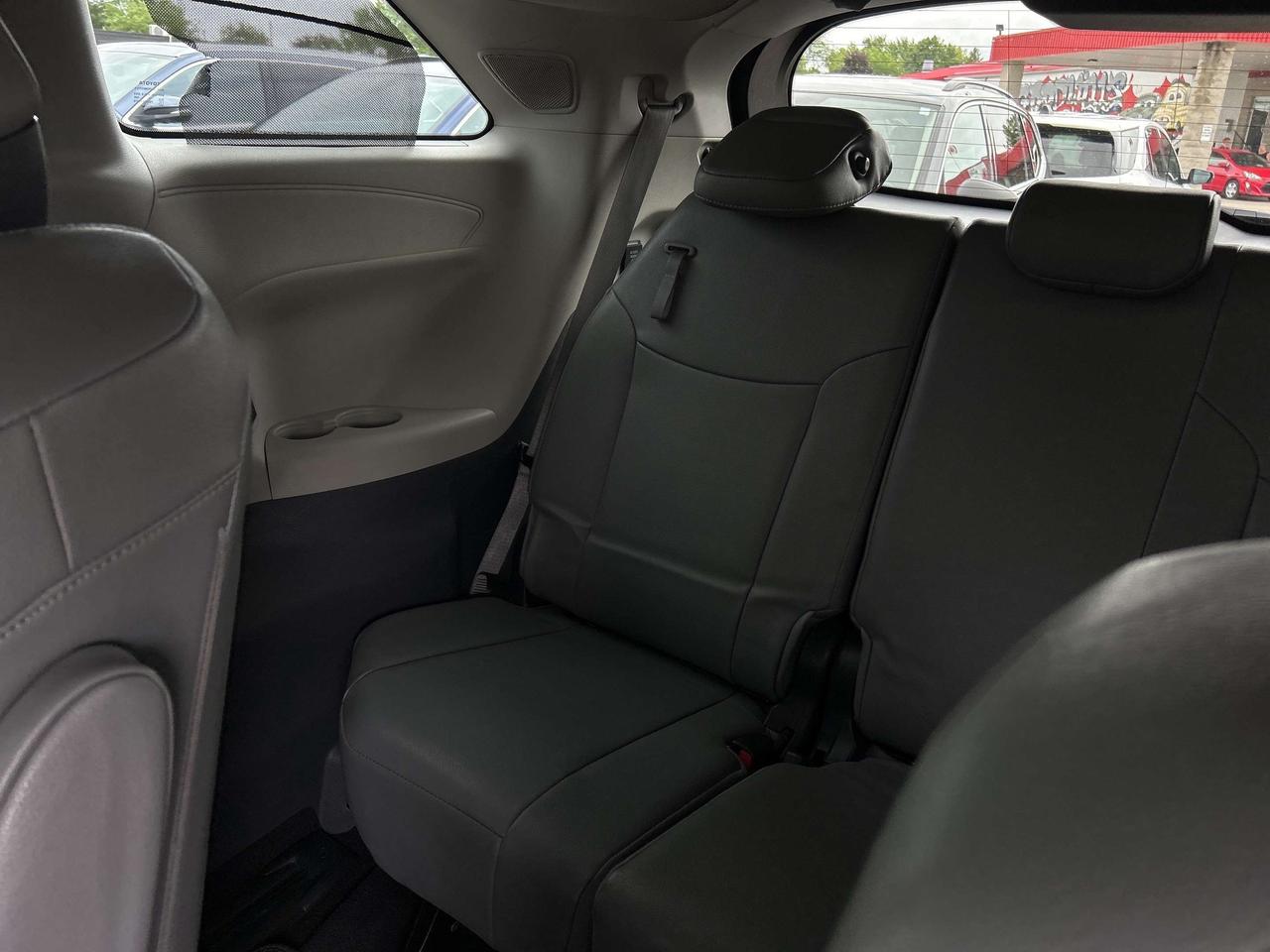 2021 Toyota Sienna LIMITED, HYBRID, CLEAN CARFAX, HEATED LEATHER - Photo #13
