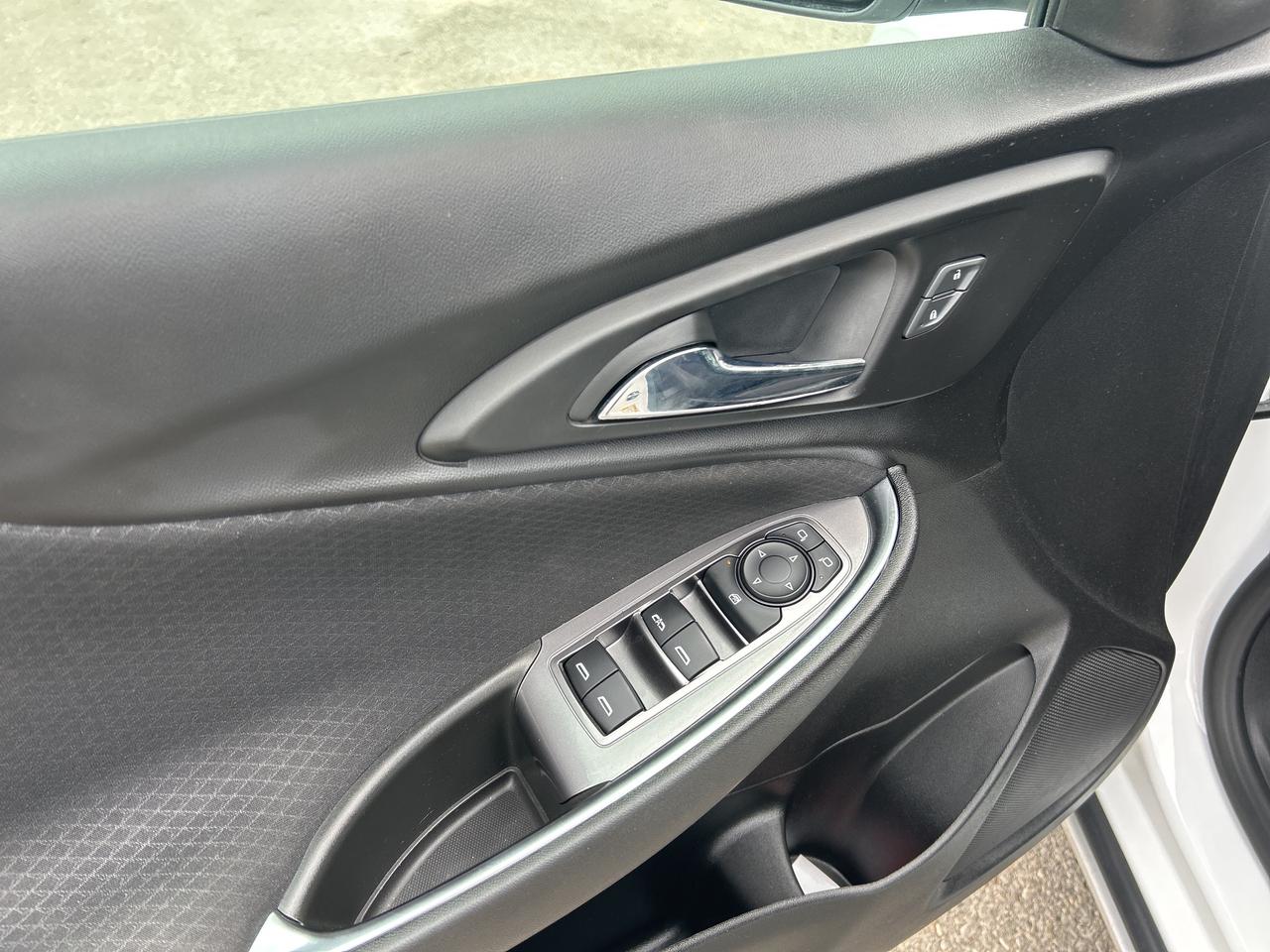 2020 Chevrolet Malibu LT, CLEAN CARFAX, HEATED SEATS, REMOTE START! Photo