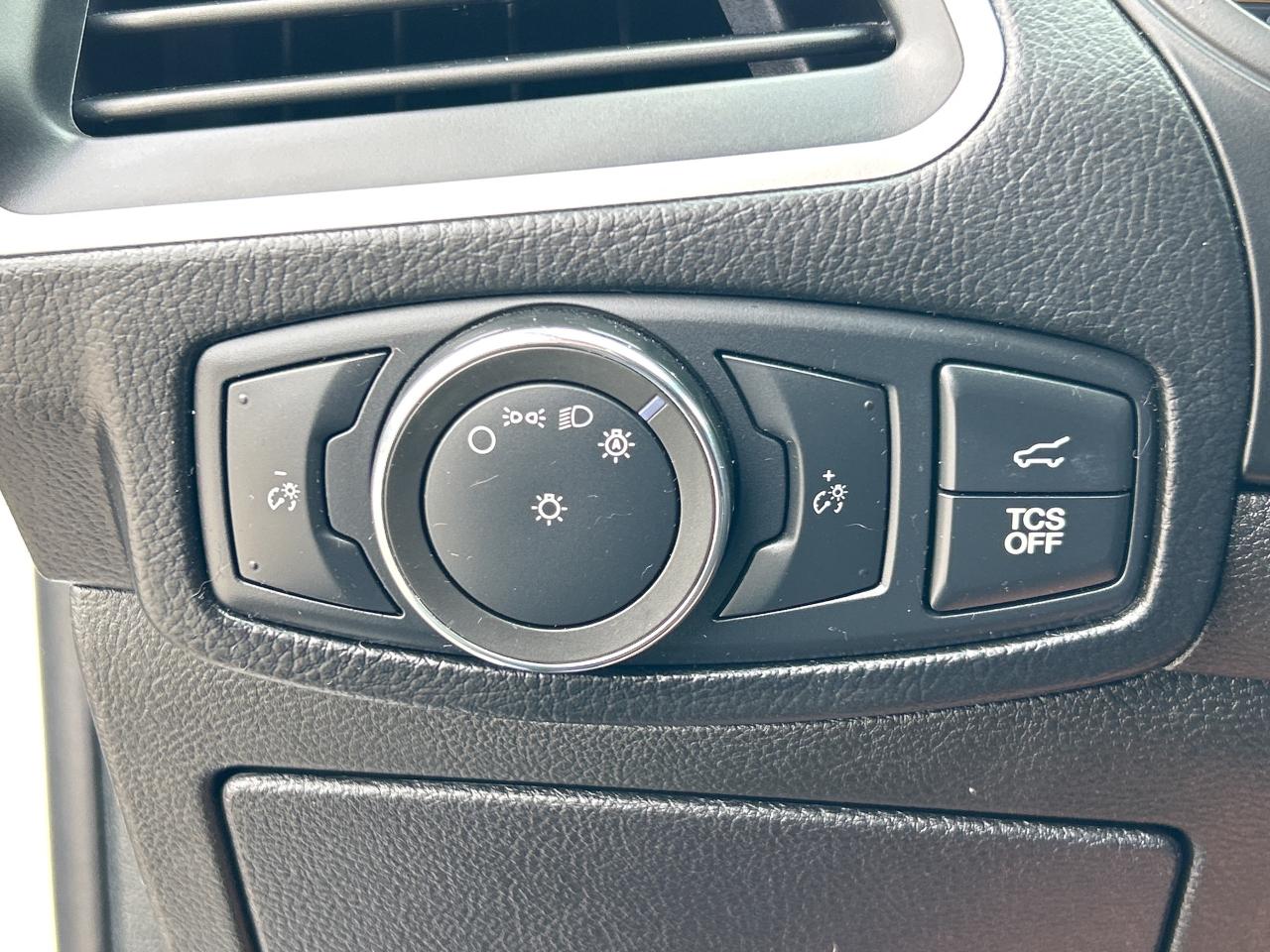 2022 Ford Edge SEL, AWD, HEATED CLOTH, REMOTE START, CLEAN CARFAX - Photo #15