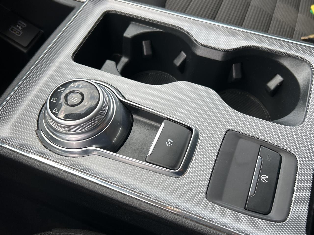 2022 Ford Edge SEL, AWD, HEATED CLOTH, REMOTE START, CLEAN CARFAX - Photo #16