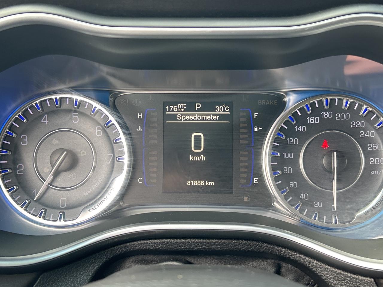 2016 Chrysler 200 LX, CLEAN CARFAX, EXCELLENT SERVICE HISTORY! - Photo #21