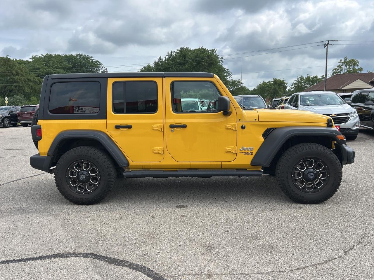 2021 Jeep Wrangler UNLIMITED SPORT, CLEAN CARFAX, DUAL TOPS, A/C! - Photo #8