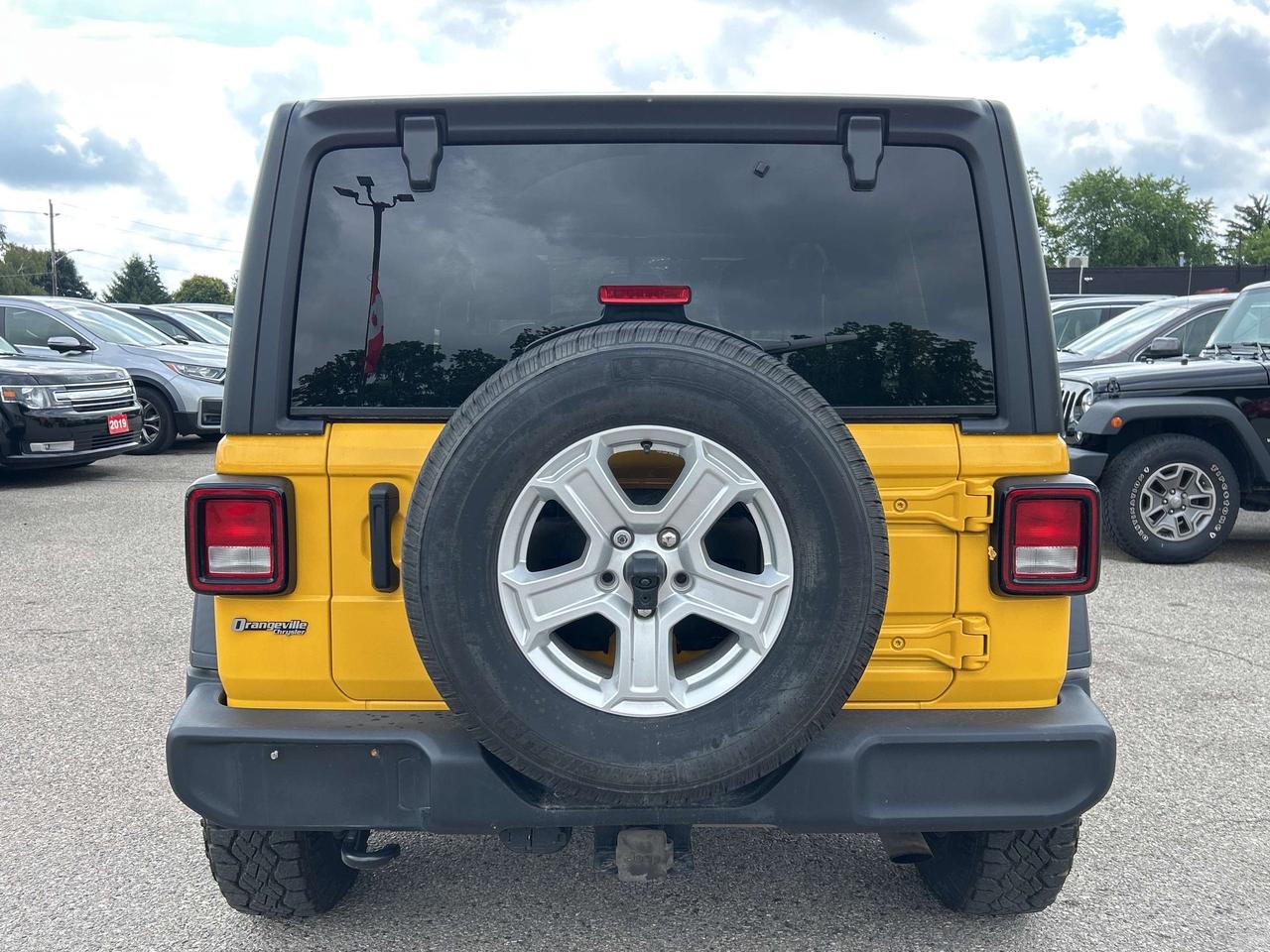 2021 Jeep Wrangler UNLIMITED SPORT, CLEAN CARFAX, DUAL TOPS, A/C! - Photo #5