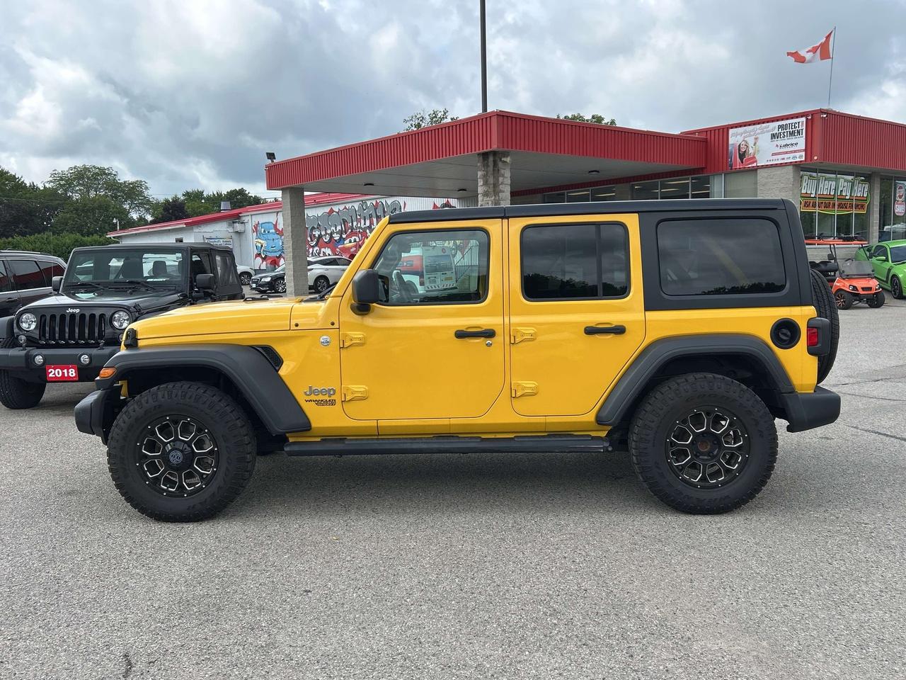 2021 Jeep Wrangler UNLIMITED SPORT, CLEAN CARFAX, DUAL TOPS, A/C! - Photo #3