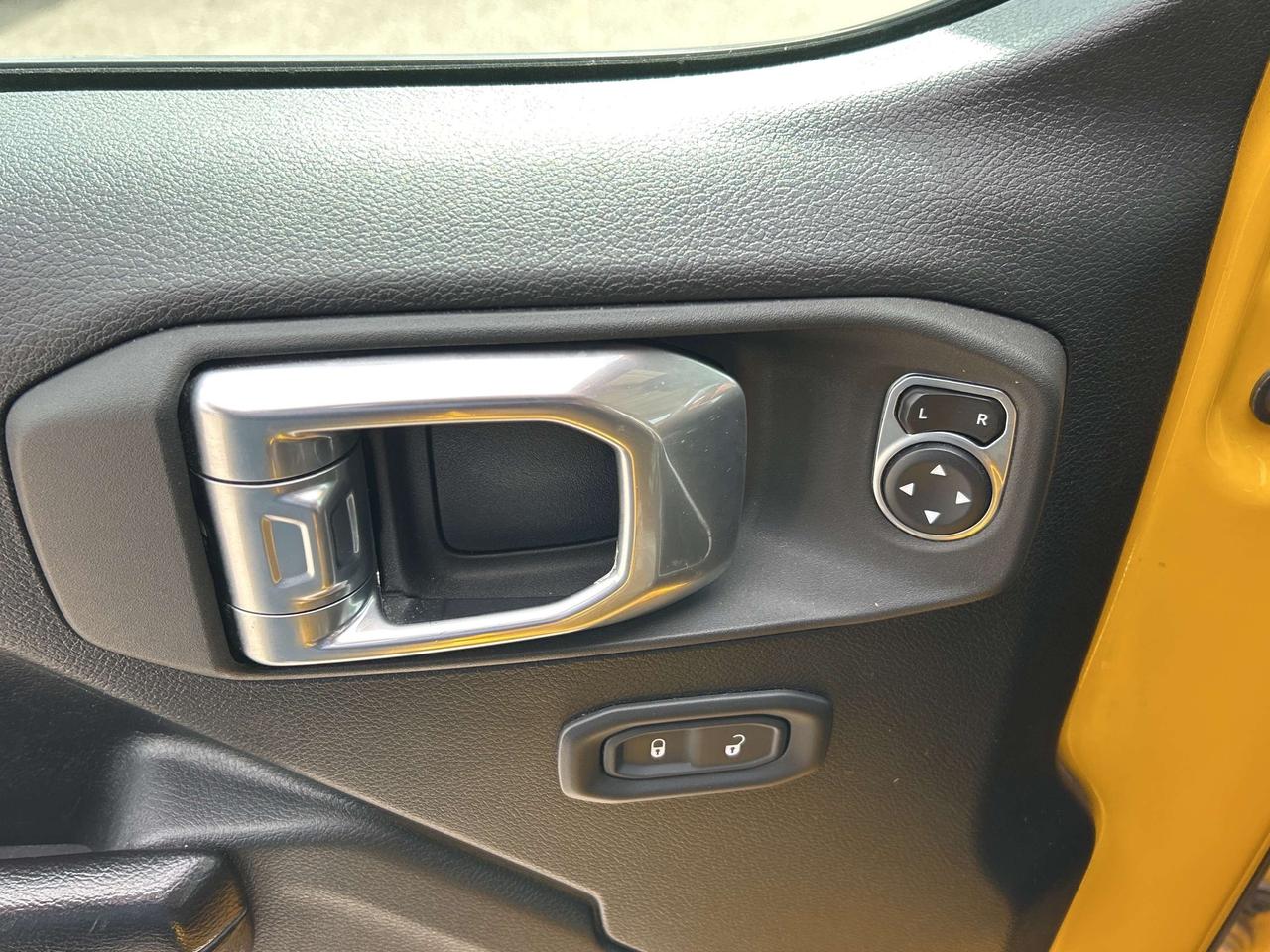 2021 Jeep Wrangler UNLIMITED SPORT, CLEAN CARFAX, DUAL TOPS, A/C! Photo