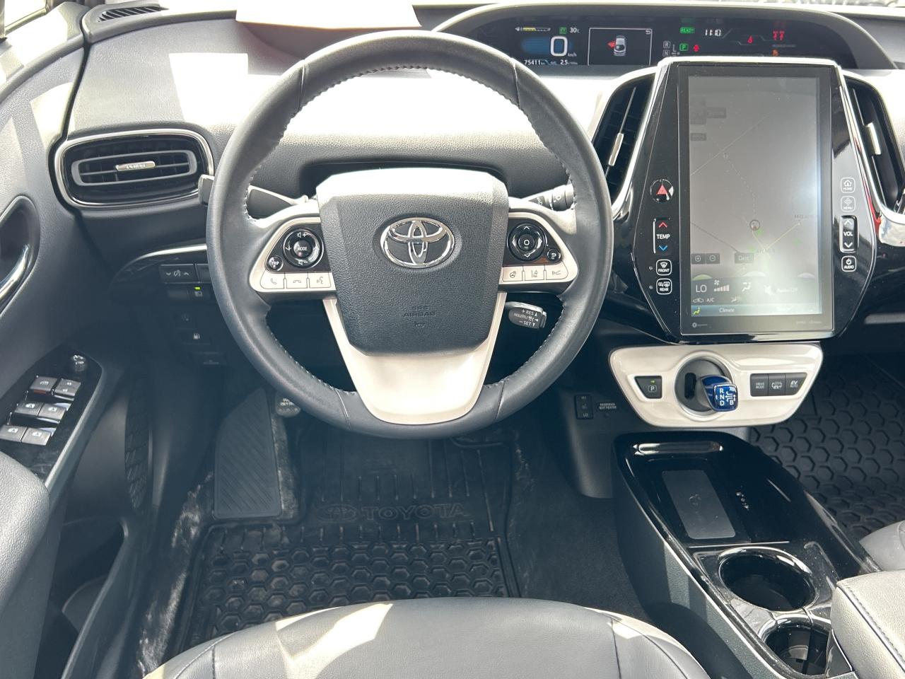 2018 Toyota Prius Prime PLUG IN HYBRID, AUTO, CLEAN CARFAX! - Photo #15