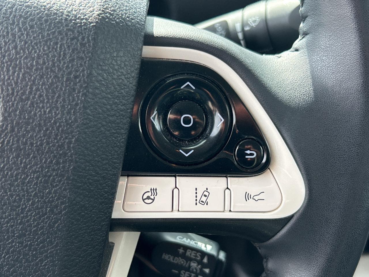 2018 Toyota Prius Prime PLUG IN HYBRID, AUTO, CLEAN CARFAX! - Photo #17