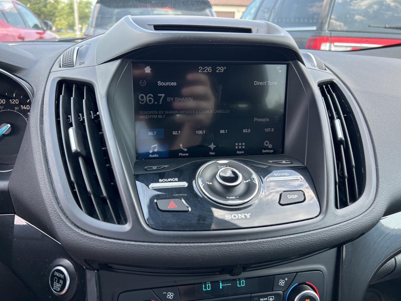 2018 Ford Escape TITANIUM, SUNROOF, REMOTE START, CLEAN CARFAX! - Photo #19