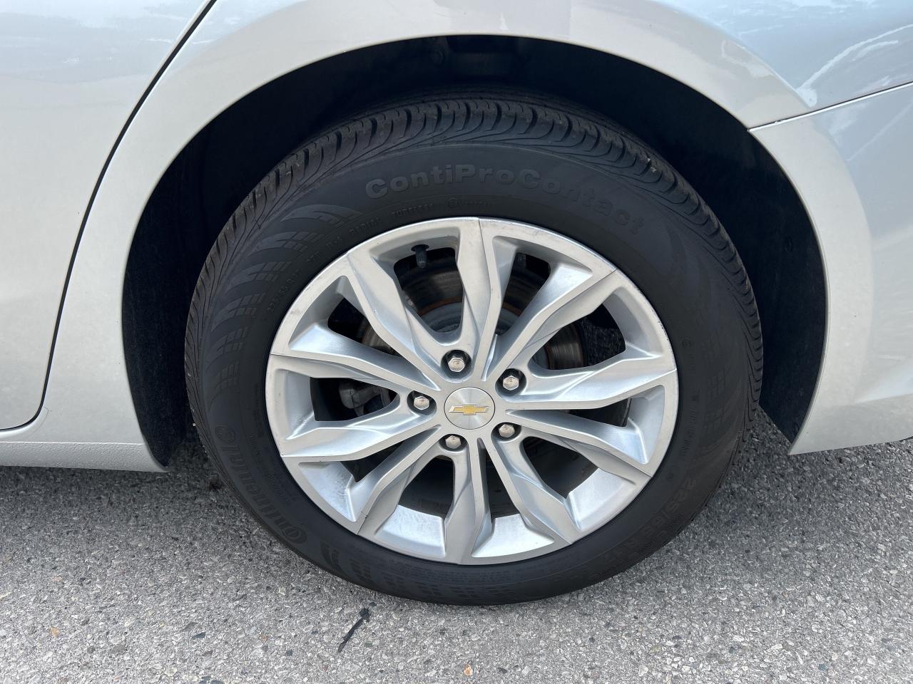 2020 Chevrolet Malibu LT, CLEAN CARFAX, REMOTE START, HEATED SEATS! - Photo #9