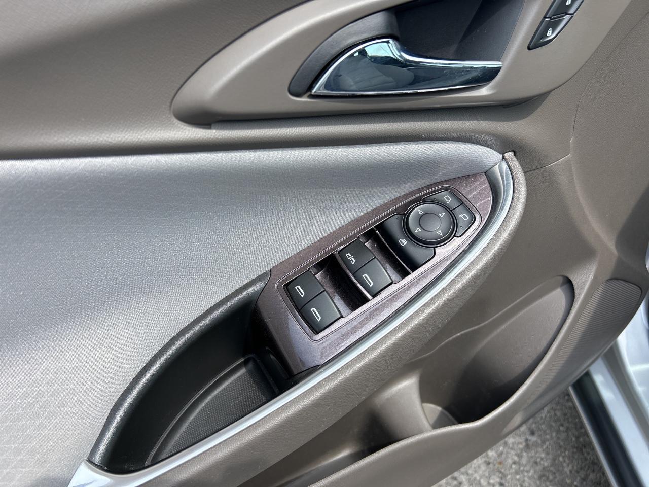 2020 Chevrolet Malibu LT, CLEAN CARFAX, REMOTE START, HEATED SEATS! - Photo #13