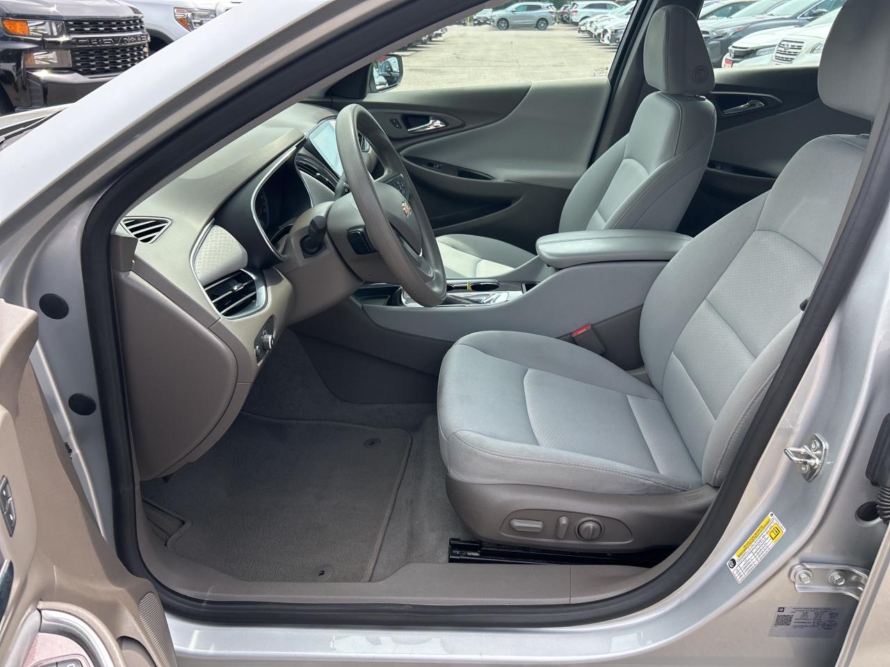 2020 Chevrolet Malibu LT, CLEAN CARFAX, REMOTE START, HEATED SEATS! - Photo #14