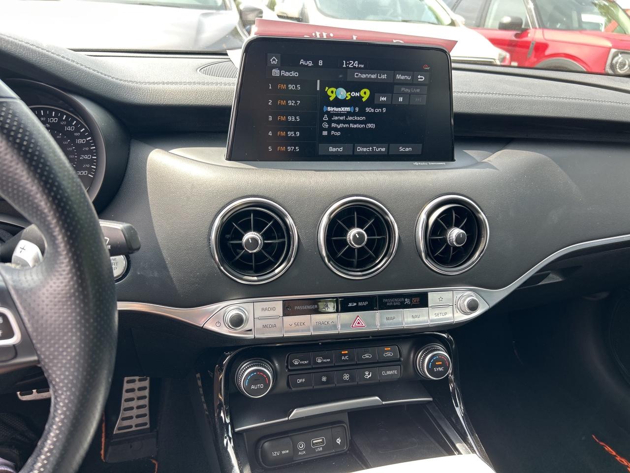 2021 Kia Stinger GT, SUNROOF, HEATED/ COOLED LEATHER, BACK UP CAM! - Photo #19