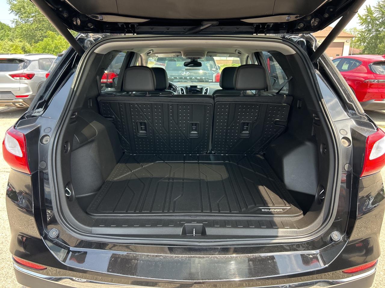 2021 Chevrolet Equinox PREMIER, CLEAN CARFAX, LEATHER, REMOTE START! - Photo #11