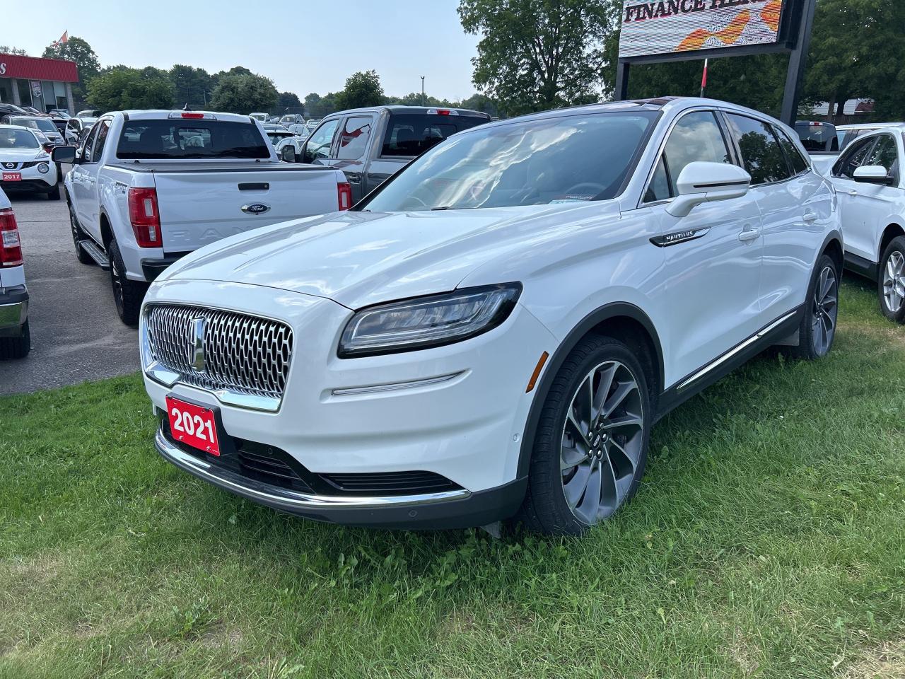 2021 Lincoln Nautilus RESERVE, REMOTE START, SUNROOF, LEATHER! - Photo #2