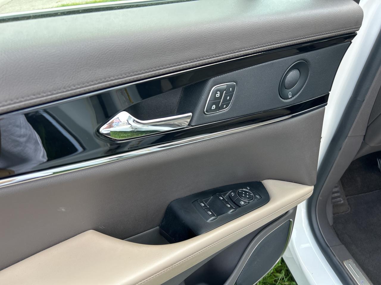 2021 Lincoln Nautilus RESERVE, REMOTE START, SUNROOF, LEATHER! - Photo #14