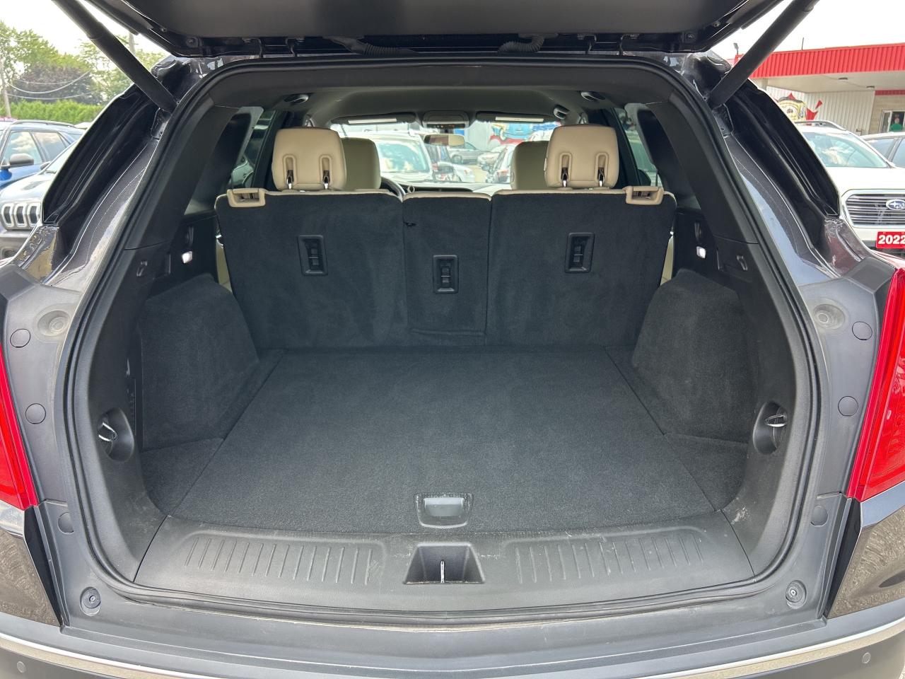 2018 Cadillac XT5 HEATED LEATHER, REMOTE START, ONE TOUCH LIFTGATE - Photo #11