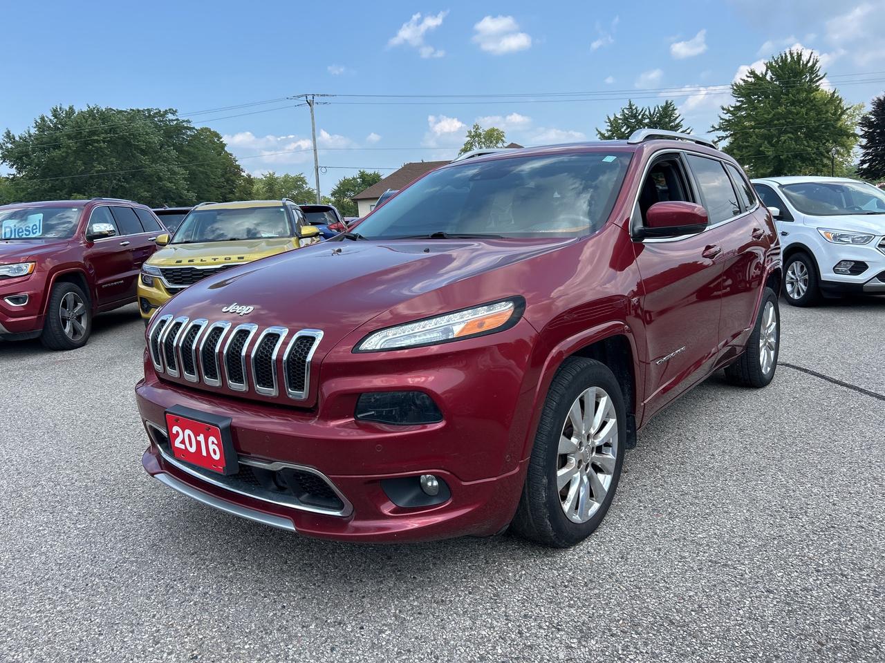 2016 Jeep Cherokee OVERLAND EDITION, HEATED/ COOLED LEATHER SEATS! Photo