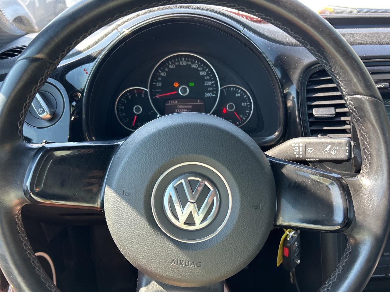 2012 Volkswagen Beetle COMFORTLINE, AUTO, HEATED CLOTH! - Photo #16