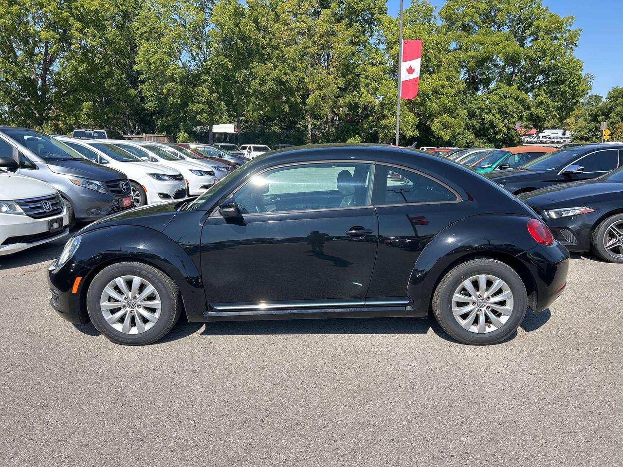 2012 Volkswagen Beetle COMFORTLINE, AUTO, HEATED CLOTH! - Photo #9