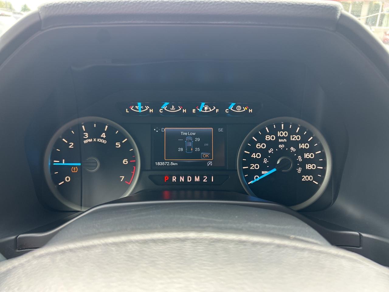 2016 Ford F-150 XLT SPORT, CLEAN CARFAX, POWER PEDALS, BACK UP CAM - Photo #18