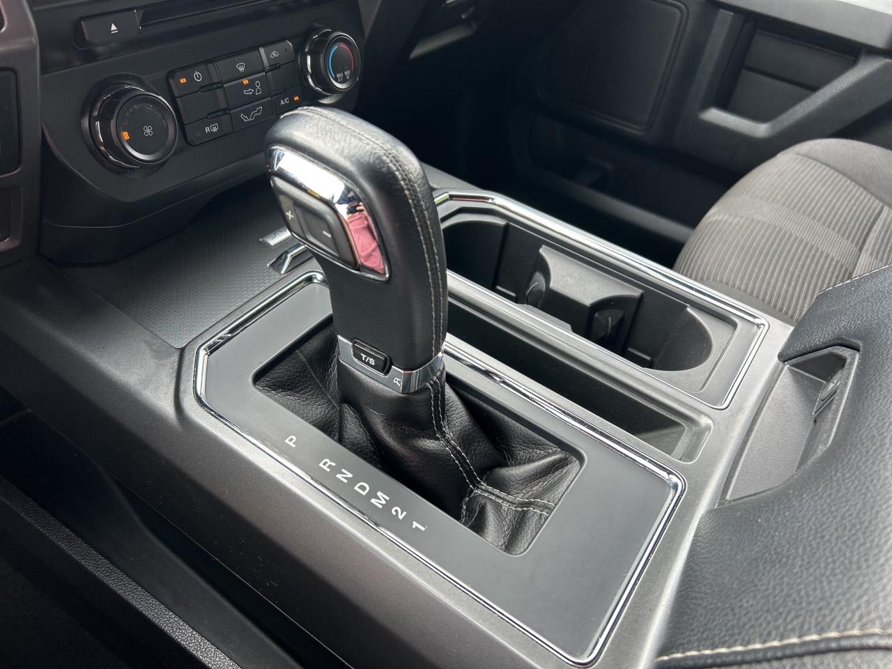 2016 Ford F-150 XLT SPORT, CLEAN CARFAX, POWER PEDALS, BACK UP CAM - Photo #21