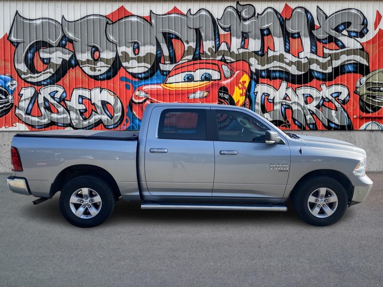 2020 RAM 1500 Classic SLT, CLEAN CARFAX, REMOTE START, 6 PASSENGER!