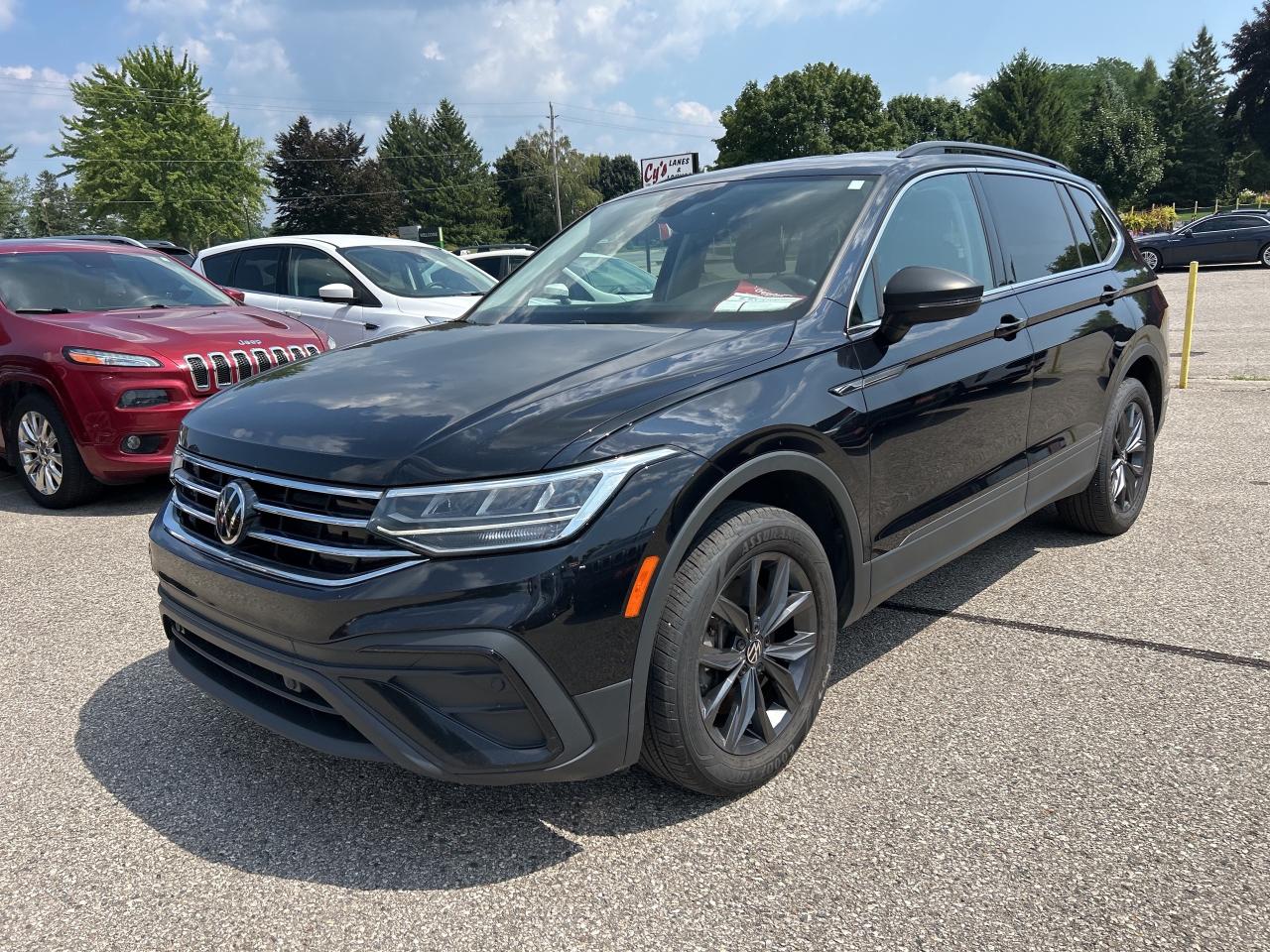 2022 Volkswagen Tiguan SE, LEATHER, CLEAN CARFAX, BACK UP CAMERA! - Photo #2