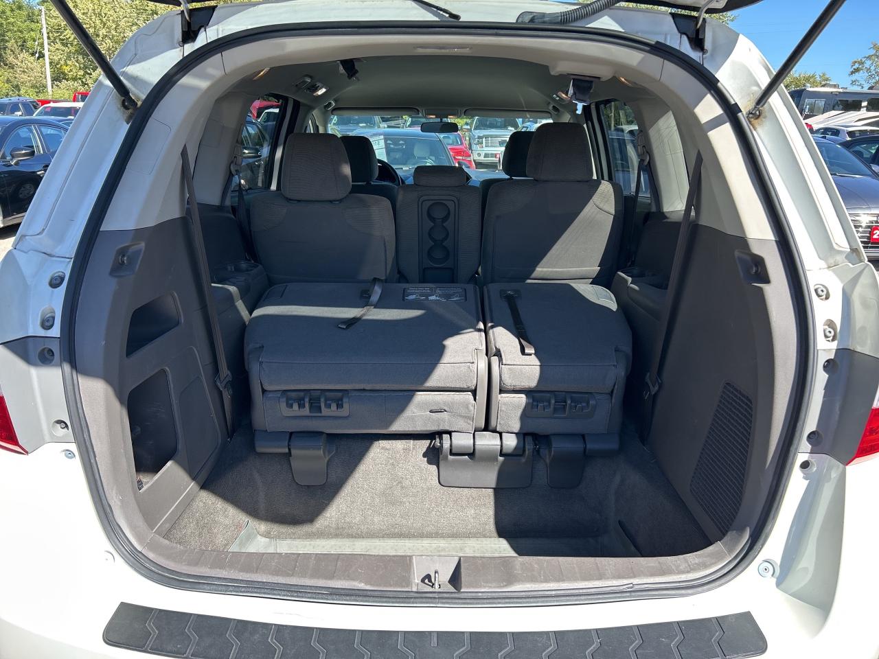 2013 Honda Odyssey EX, HEATED SEATS, CLEAN CARFAX! - Photo #11