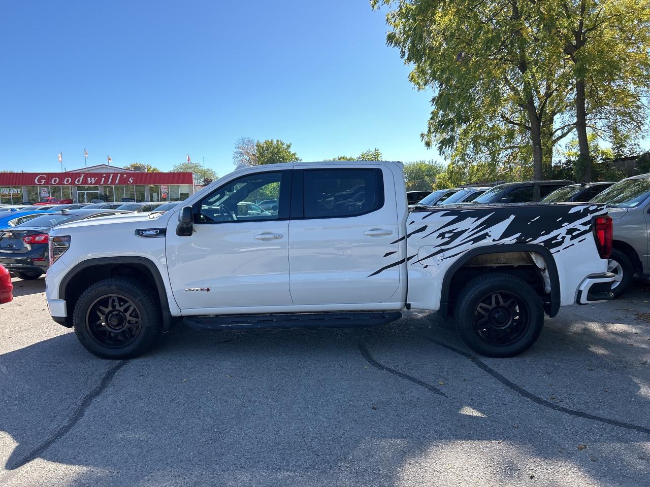 2022 GMC Sierra 1500 AT4, DURAMAX DIESEL, CLEAN CARFAX, REMOTE START! - Photo #10