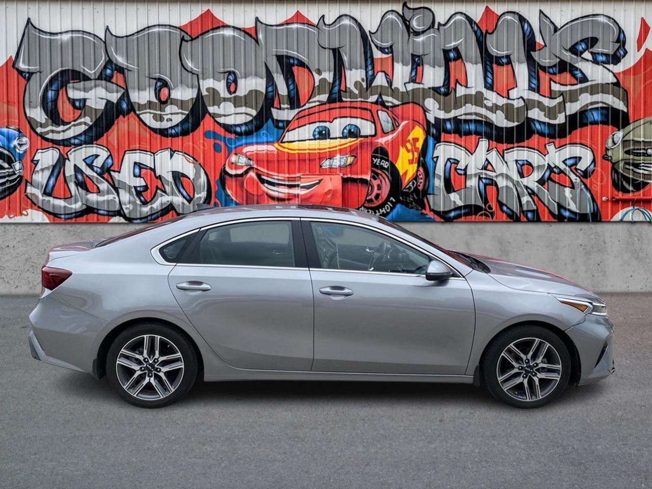 2023 Kia Forte EX, AUTO, 31 000 KMS, HEATED SEATS, SUNROOF!