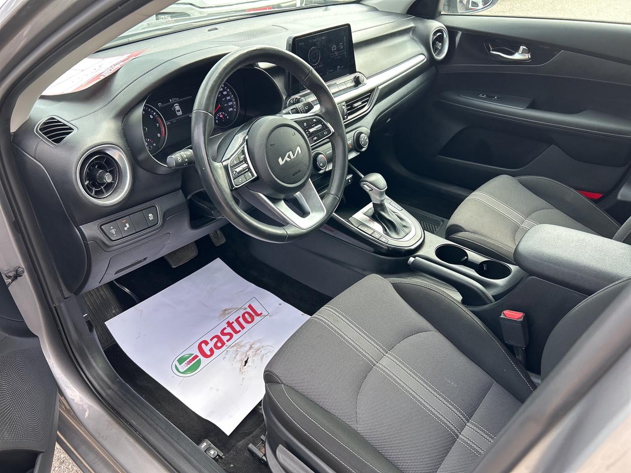 2023 Kia Forte EX, AUTO, 31 000 KMS, HEATED SEATS, SUNROOF! - Photo #11