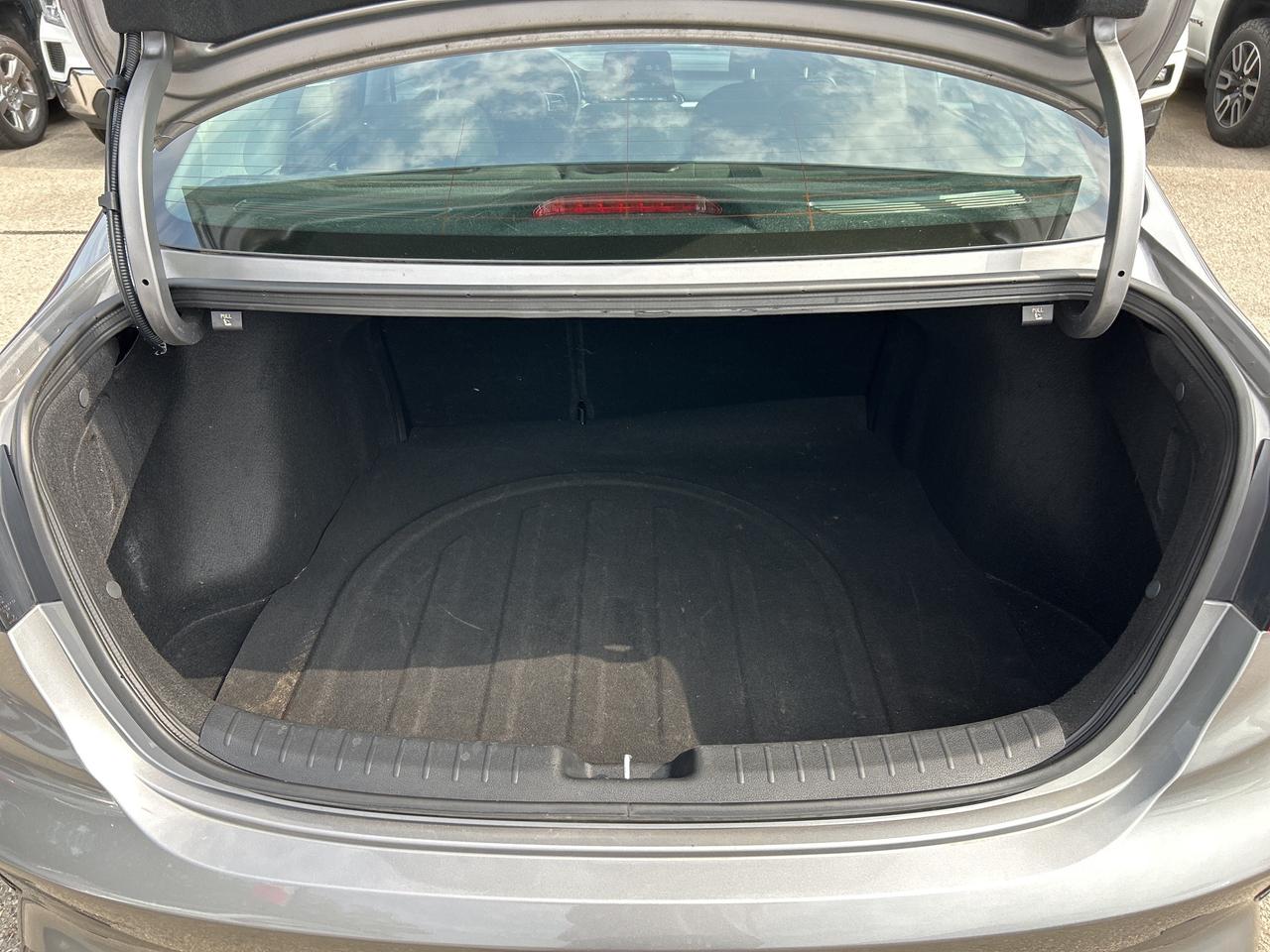 2023 Kia Forte EX, AUTO, 31 000 KMS, HEATED SEATS, SUNROOF! - Photo #17