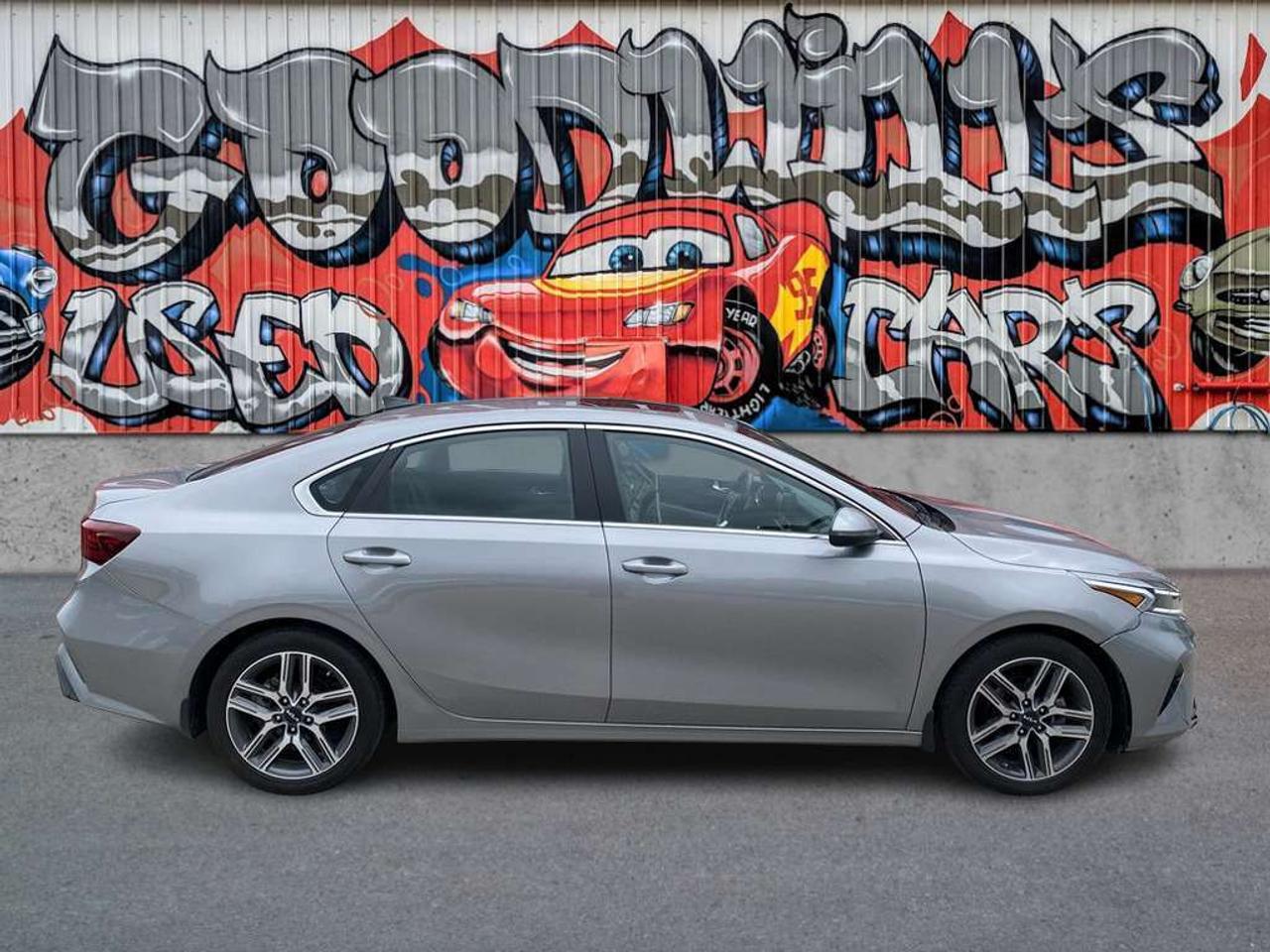 2023 Kia Forte EX, AUTO, 31 000 KMS, HEATED SEATS, SUNROOF!