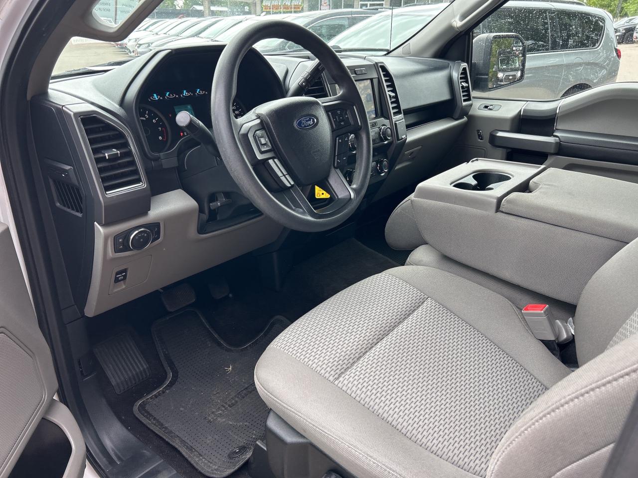 2019 Ford F-150 XLT, RWD, REG CAB, LONG BOX, CLEAN CARFAX! - Photo #11