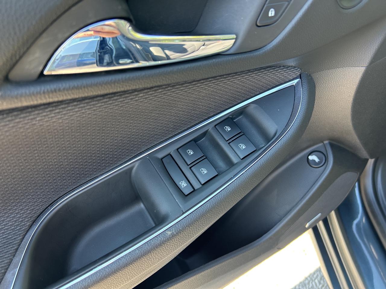 2017 Chevrolet Cruze LT, CLEAN CARFAX, SUNROOF, LOW KMS! - Photo #16