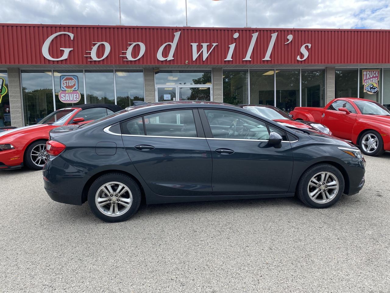 2017 Chevrolet Cruze LT, CLEAN CARFAX, SUNROOF, LOW KMS!