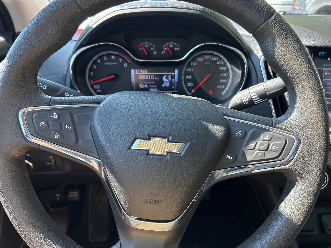 2017 Chevrolet Cruze LT, CLEAN CARFAX, SUNROOF, LOW KMS! Photo