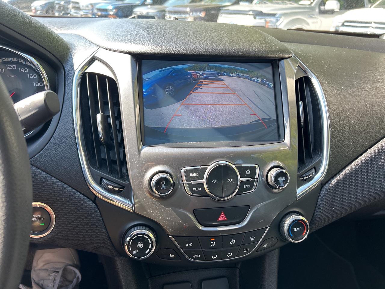 2017 Chevrolet Cruze LT, CLEAN CARFAX, SUNROOF, LOW KMS! Photo