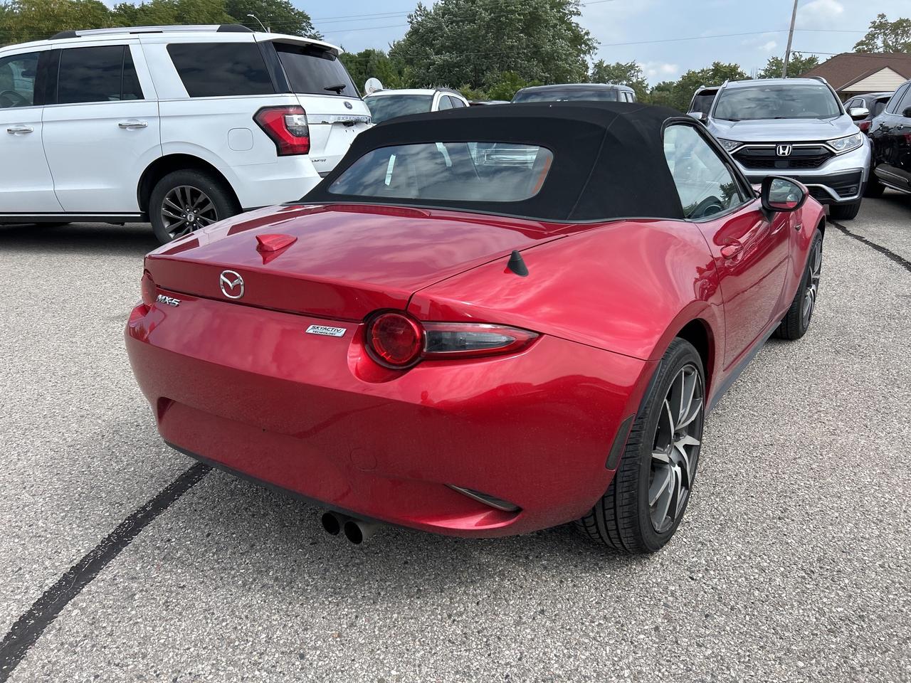 2016 Mazda Miata MX-5 GT, AUTO, CLEAN CARFAX, LEATHER, CONVERTIBLE! - Photo #7