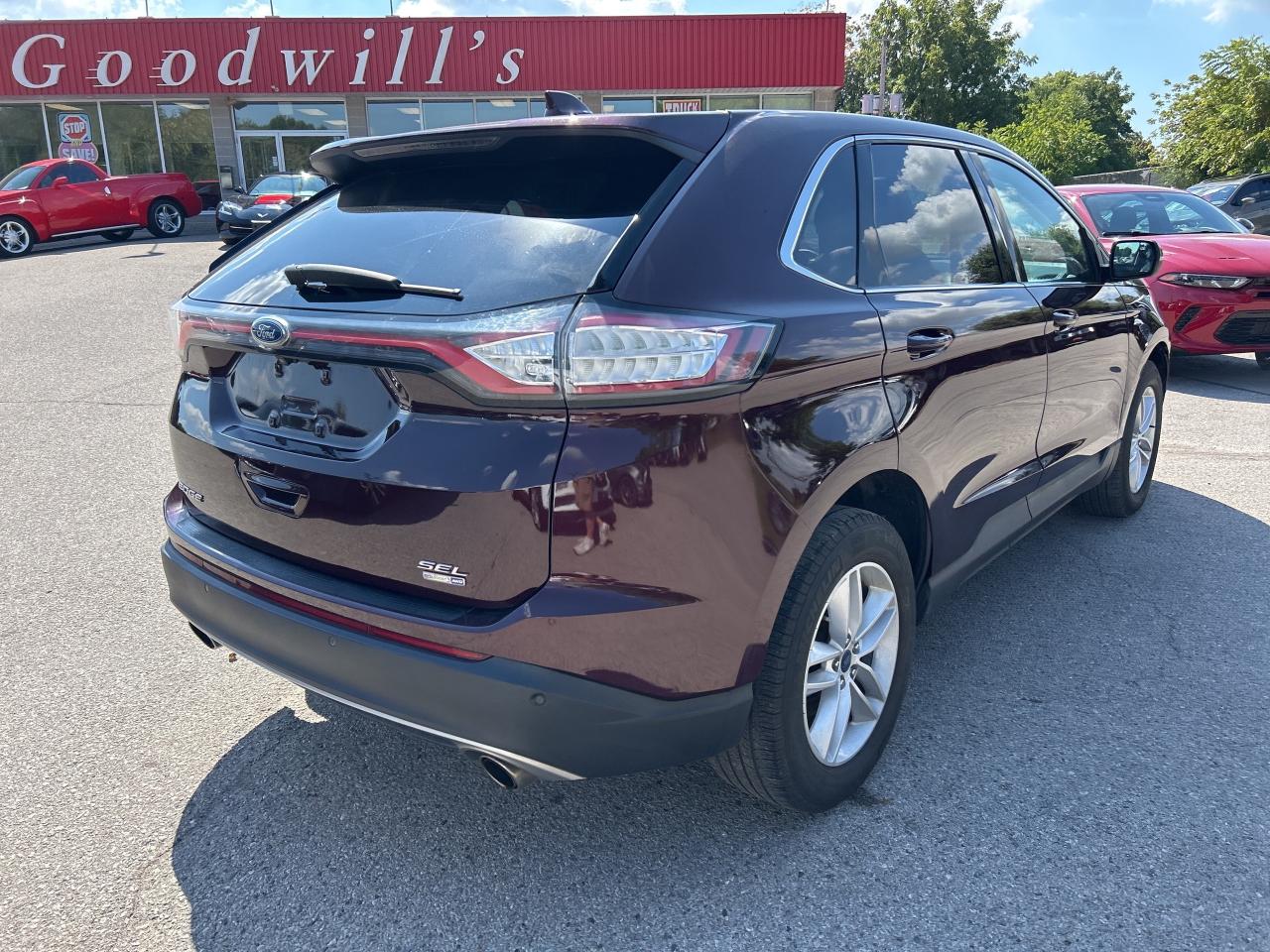 2018 Ford Edge SEL, CLEAN CARFAX, AWD, HEATED SEATS & WHEEL! - Photo #6