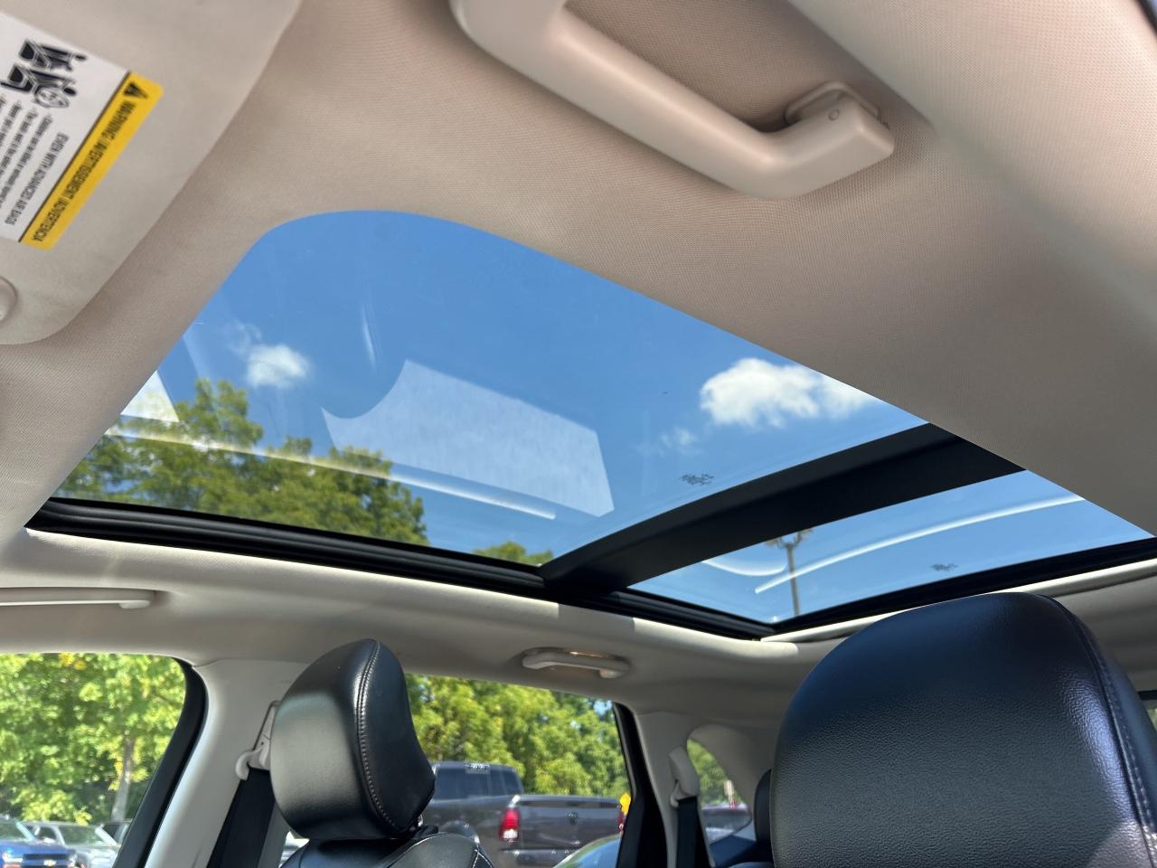 2018 Ford Edge SEL, CLEAN CARFAX, AWD, HEATED SEATS & WHEEL! - Photo #17