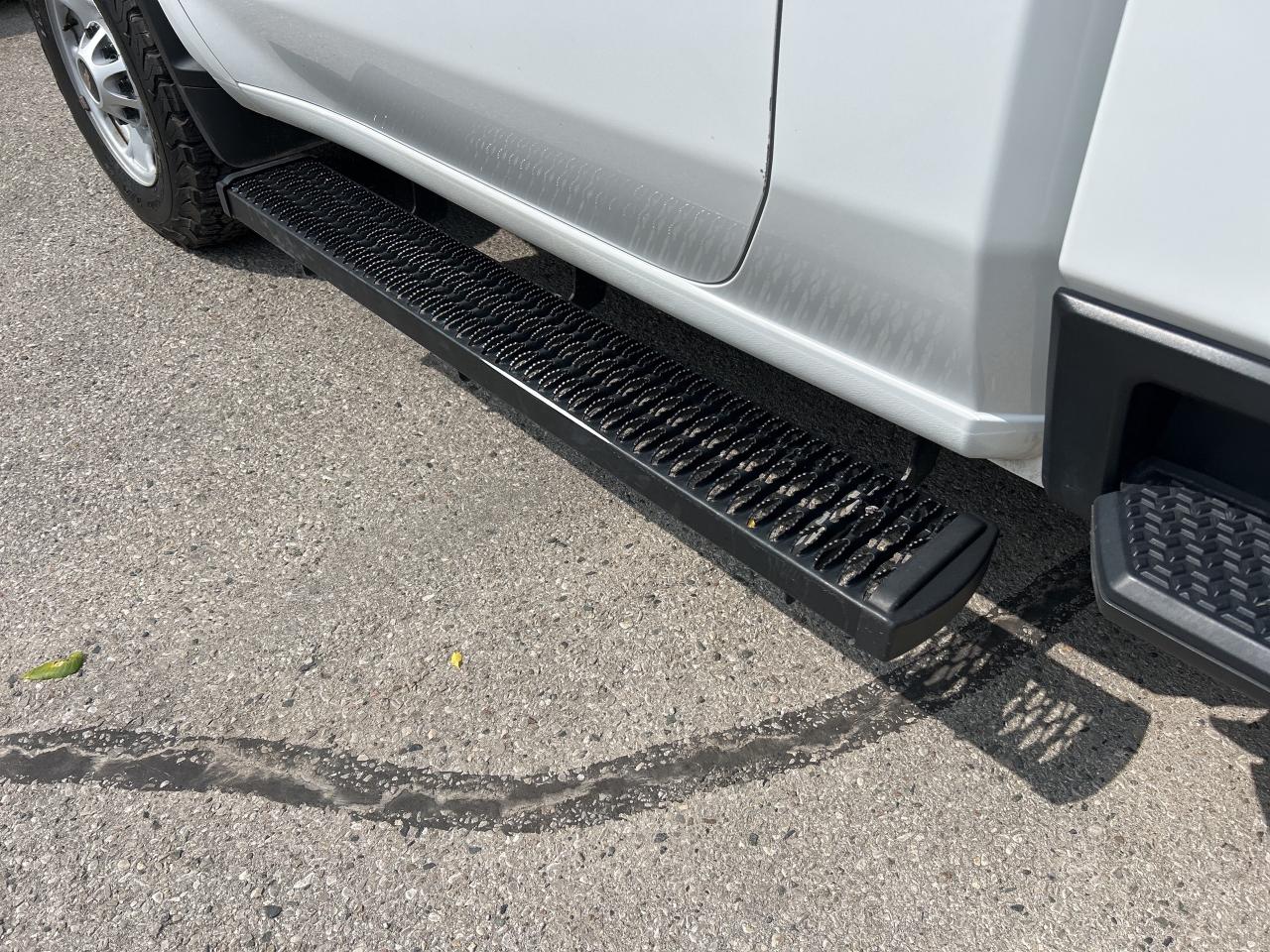 2022 Chevrolet Silverado 2500 HD WORK TRUCK, CLEAN CARFAX, RWD, LONG BOX! - Photo #11