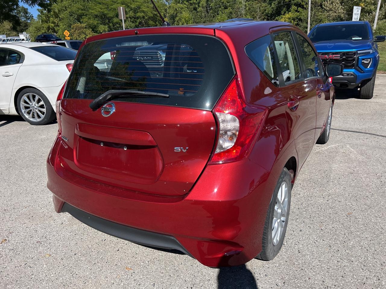 2019 Nissan Versa Note SV, HATCH BACK, GOOD MILEAGE, HEATED SEATS! Photo
